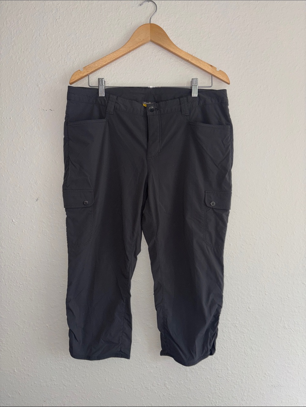 Eddie Bauer Women's Black capris